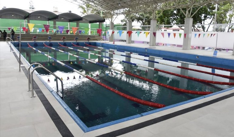 &iquest;Quieres aprender a nadar&quest; La Alcald&iacute;a Iztapalapa da Clases Gratis &mdash; Chilango.com