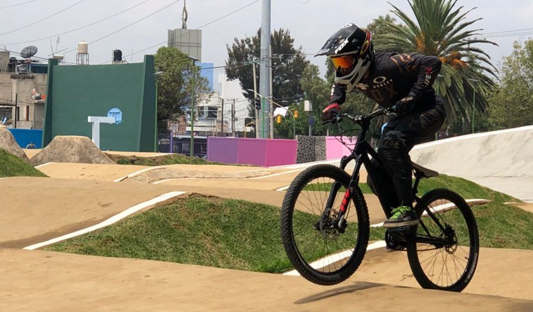 Estrenan Pista de BMX en Iztapalapa &mdash; ElSolDeMexico.com.mx